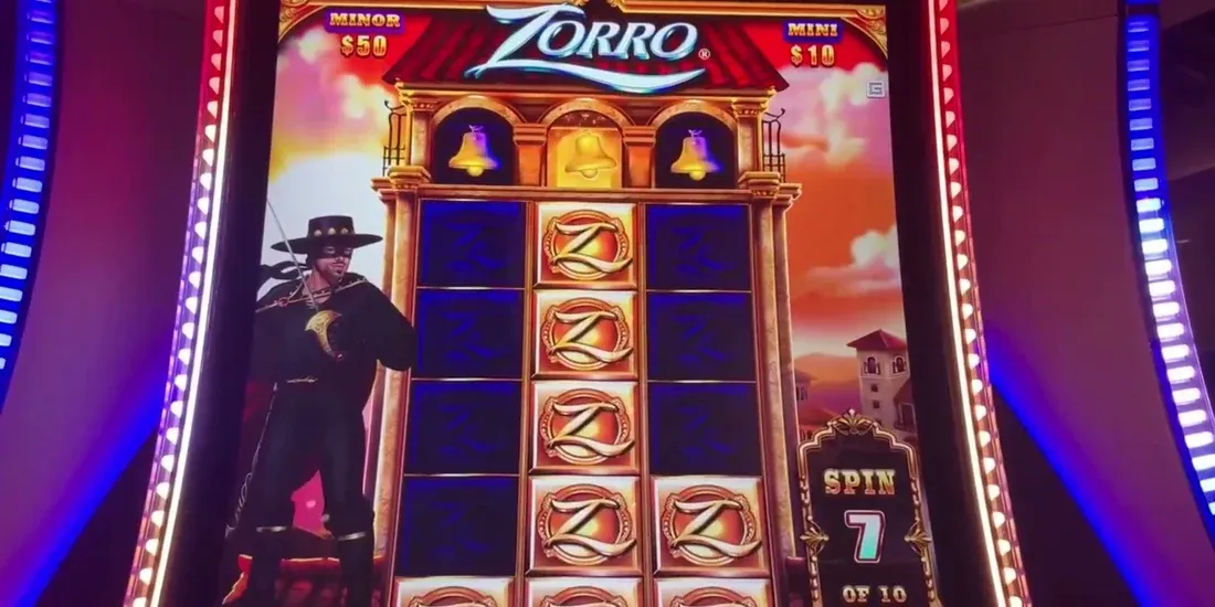 The live read in one shot: three bells across the top, the Z-collection columns underneath, and the gold SPIN 10 cycle counter on the right rail. Scan the bells and the filled column slots first, then check how close the counter is to spin 10 before you sit.